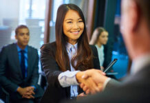 LinkedIn lista áreas e habilidades em alta para iniciantes em seus primeiros passos profissionais LinkedIn orienta recém-formados